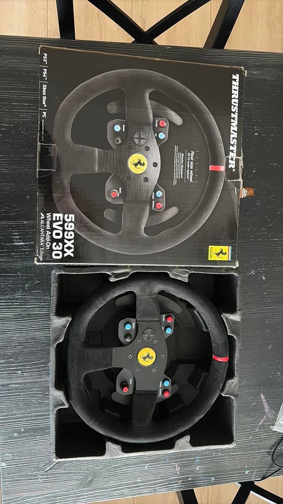 Thrustmaster Ferrari 599XX EVO 30 Wheel Add-On, Ophalen of Verzenden, Zo goed als nieuw, Stuurtje of Sportattribuut, Xbox One