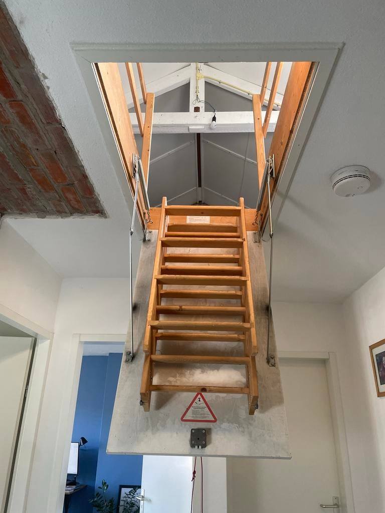 Vlizotrap met houten hekwerk - Inklapbare zoldertrap, Ophalen, Gebruikt, Trap, Opvouwbaar of Inschuifbaar