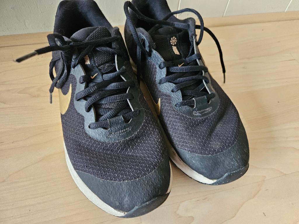 Nike sportschoen, Kinderen en Baby's, Sportschoenen, Ophalen of Verzenden, Zo goed als nieuw, Nike