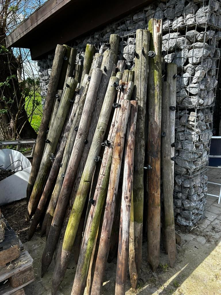 Heel veel weide benodigdheden palen-schrikdraad etc.