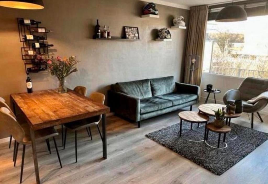 Bank Troubadour interieurs, Ophalen, Zo goed als nieuw