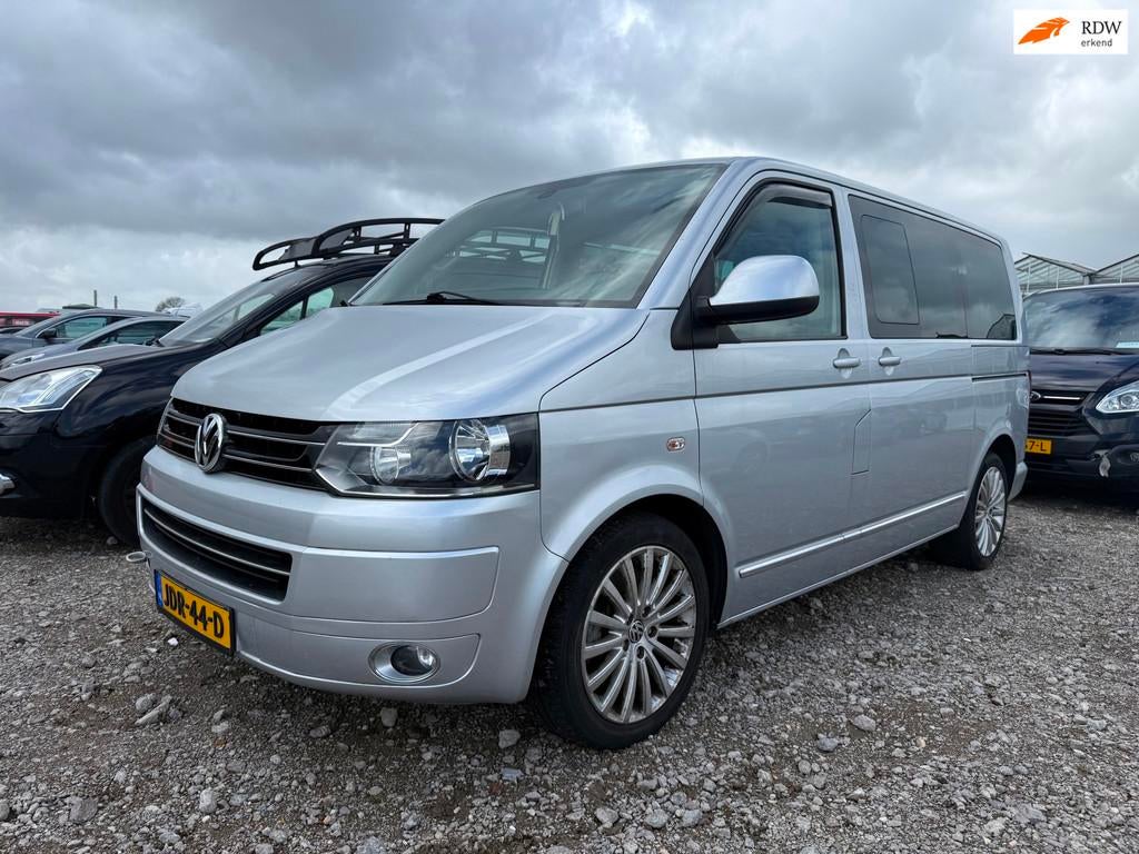 Volkswagen Transporter Multivan 2010 * 2.0 TDI L1H1 Highline, Euro 5, 2081 kg, Gebruikt, 8 stoelen