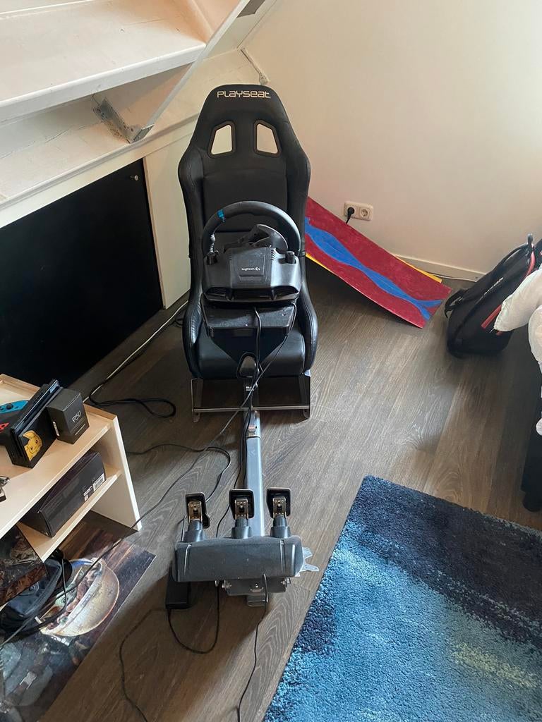 Logitech playseat, Spelcomputers en Games, Spelcomputers | Xbox | Accessoires, Ophalen of Verzenden, Gebruikt, Stuurtje of Sportattribuut