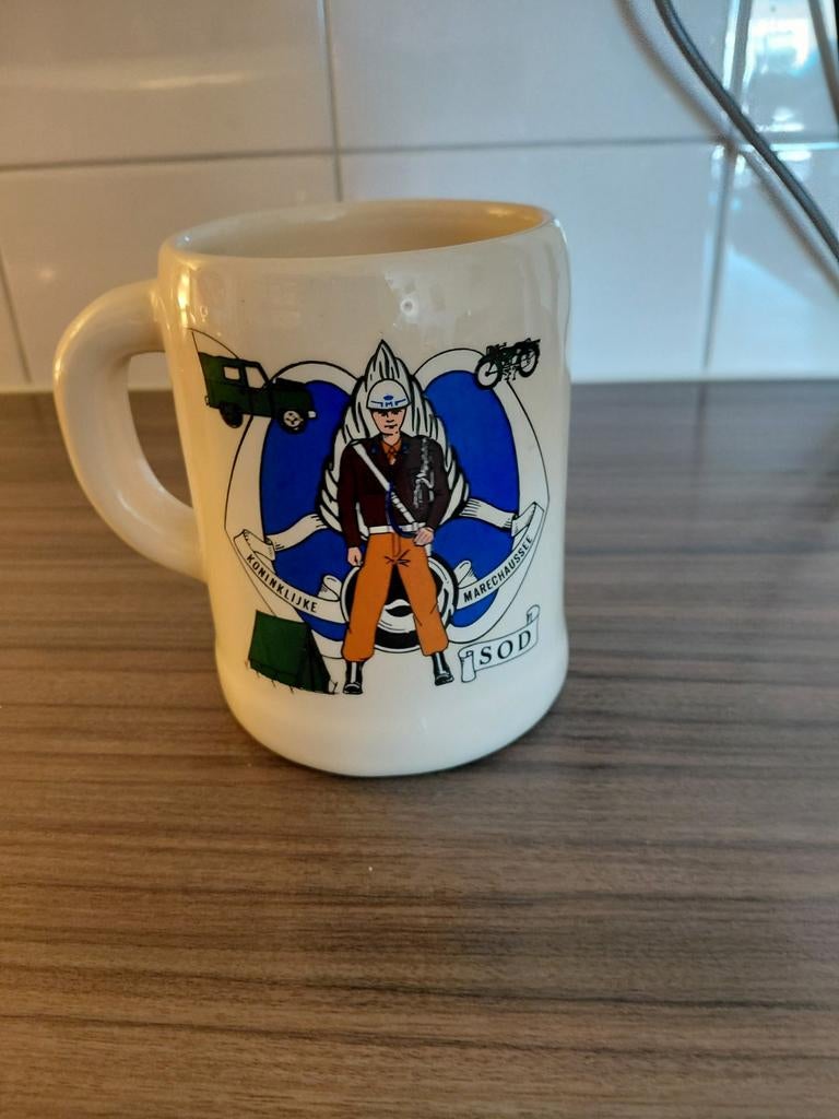 Koninklijke marechaussee vintage bierpul zeldzaam, Verzamelen, Militaria | Algemeen, Marechaussee, Overige typen, Duitsland, Ophalen of Verzenden