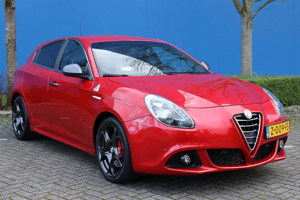 Alfa Romeo Giulietta 1.7 TBi QV Competizione Rosso, Auto's, Alfa Romeo, Lichtsensor, Gebruikt, 4 cilinders, 14 km/l