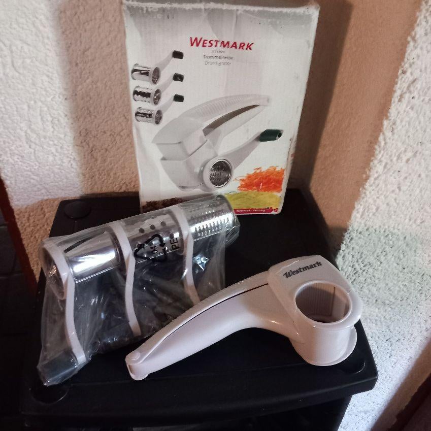 Westmark trommelrasp met 3 snijtrommels, Huis en Inrichting, Ophalen of Verzenden, Nieuw