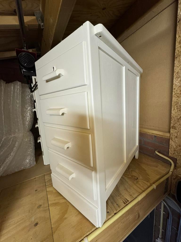 Massief houten bureau met professionele bureaustoel, Ophalen, Zo goed als nieuw