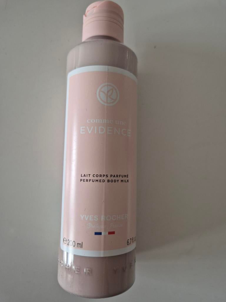 Yves Rocher comme une Evidence. Perfumed Body Milk. Nieuw., Ophalen, Nieuw, Bodylotion, Crème of Olie