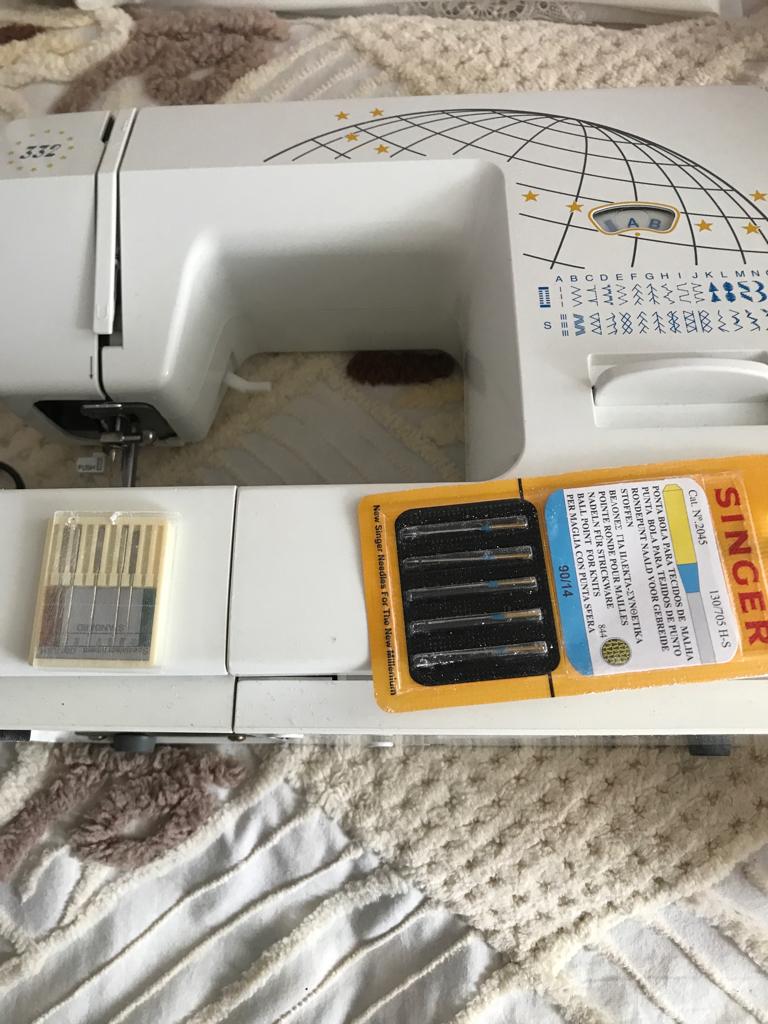 Naaimachine, Hobby en Vrije tijd, Naaimachines en Toebehoren, Ophalen of Verzenden, Zo goed als nieuw, Naaimachine, Overige merken