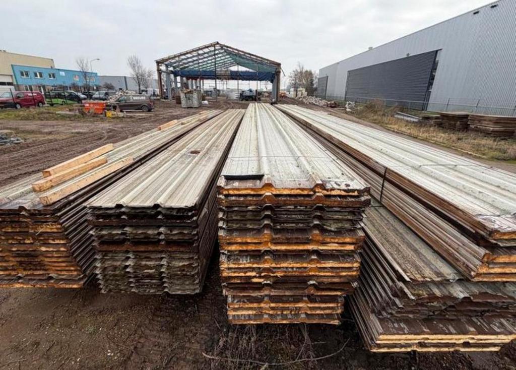 Partij sandwichpanelen dakpanelen wandpanelen beplating, Ophalen of Verzenden, Zo goed als nieuw, Hardschuim (Pir), 15 m² of meer