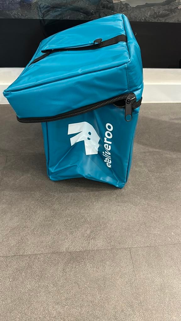 Bezorgtas deliveroo, Ophalen of Verzenden, 30 cm of meer