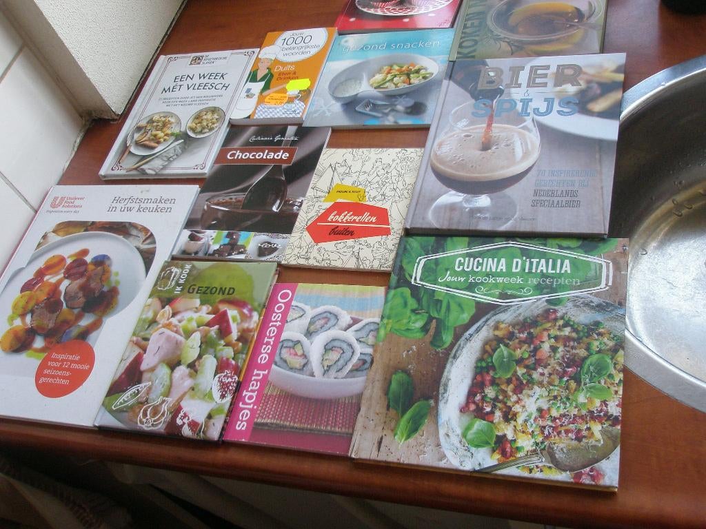 Partij Kookboeken divers ( 12 stuks , samen voor 10 euro ), Gelezen, Verzenden, Gezond koken, Hoofdgerechten