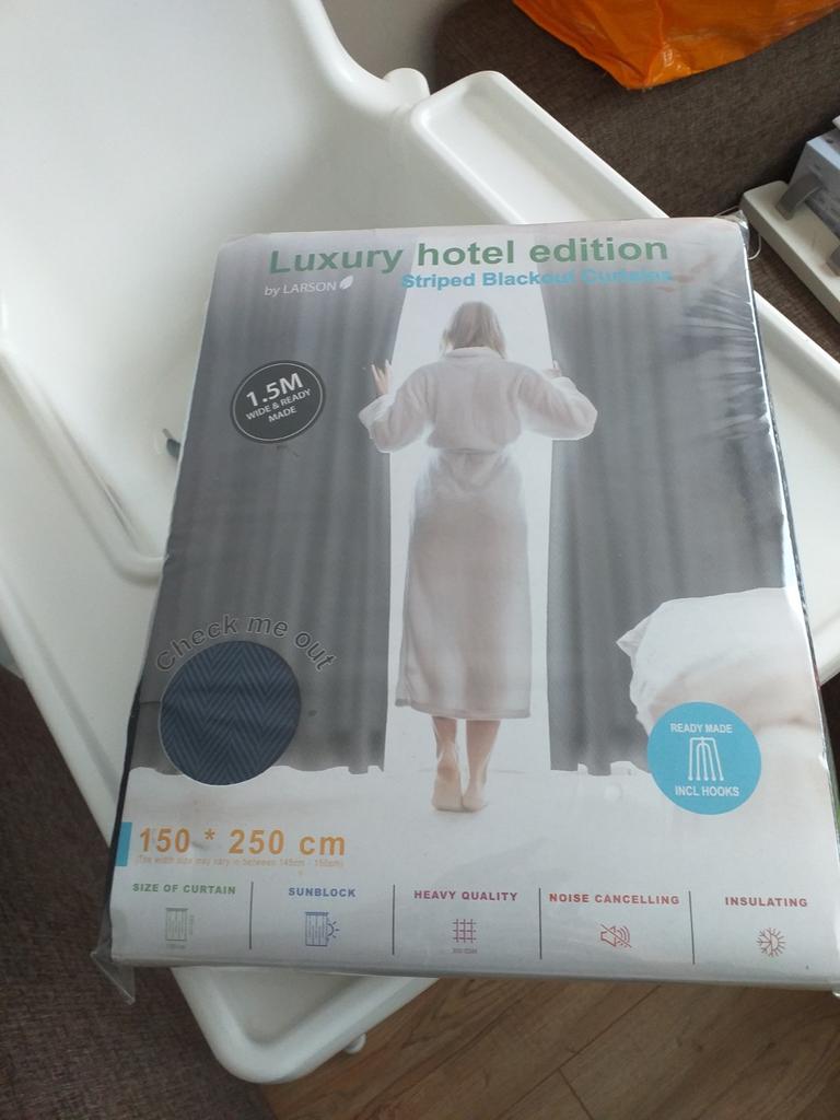 Blauw verduisteringsgordijn nieuw, Ophalen, Blauw, Nieuw, 50 tot 100 cm