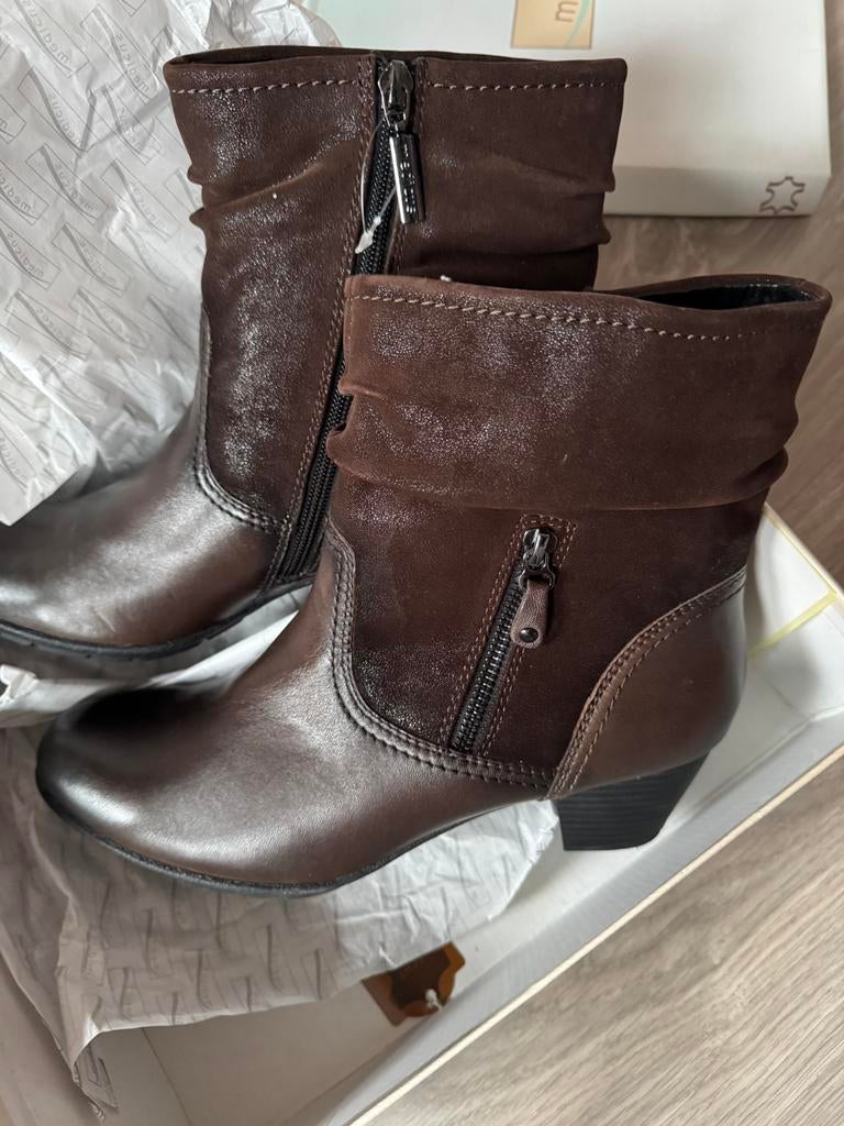 NIEUW; Lederen laarsjes maat42, Ophalen of Verzenden, Zo goed als nieuw, Zwart