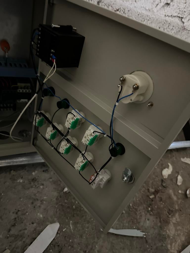 Regelkast voor spuitcabine, Ophalen of Verzenden