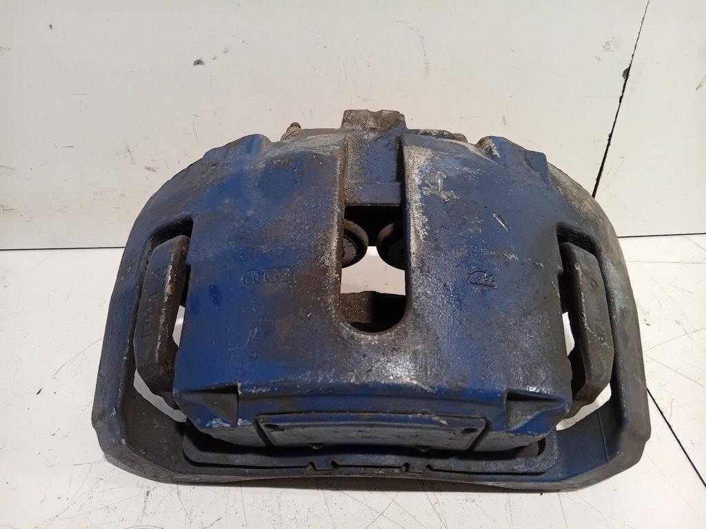 Remklauw links voor Audi A8, Onderdelen@venauto.nl, Van der Ven Autorecycling B.V., Gebruikt, Ettenseweg 76, 4706 PB Roosendaal, The Netherlands