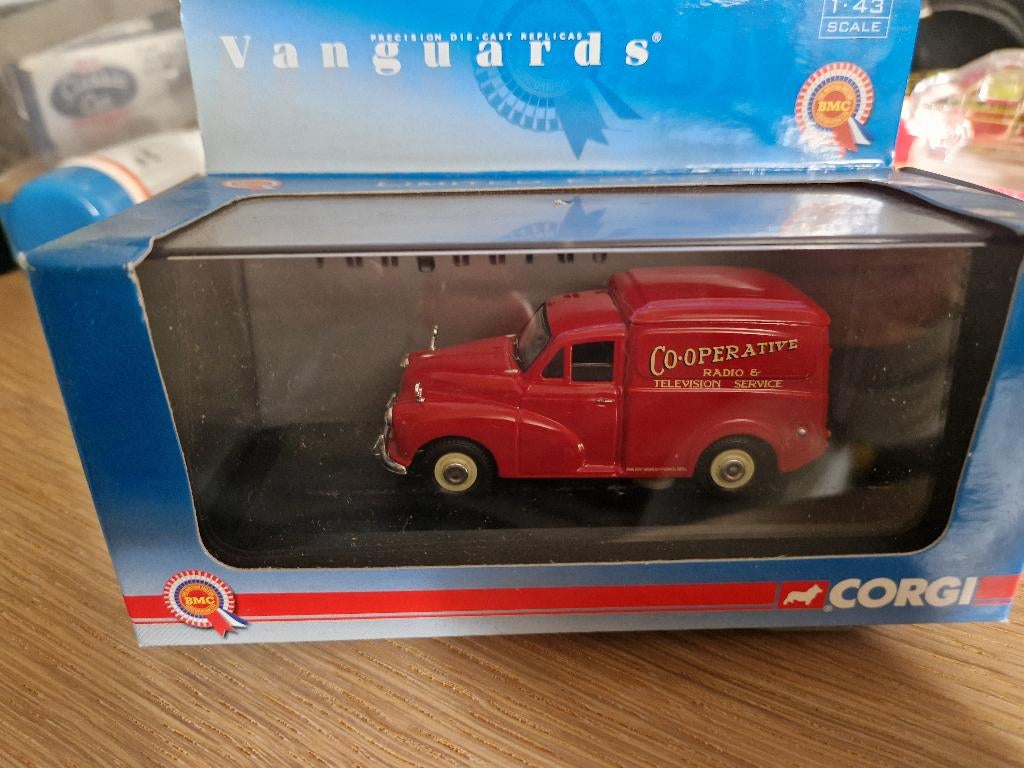 Morris Minor Van RED. Radio Service, Ophalen of Verzenden, Zo goed als nieuw, Auto, Vanguards