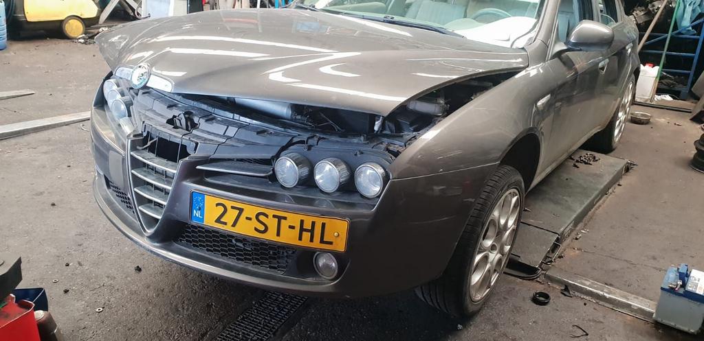 ALFA 159 VOORKOP   BUMPER MOTORKAP VOORSCHERMEN KOPLAMPEN  B, Auto-onderdelen, Ophalen of Verzenden, Gebruikt, Voor, Bumper