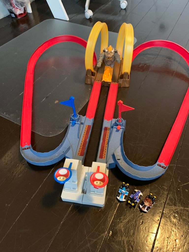 Racebaan Mario Kart, Bowser, Hot Wheels, Kinderen en Baby's, Speelgoed | Racebanen, Ophalen, Racebaan, Zo goed als nieuw, Hot Wheels