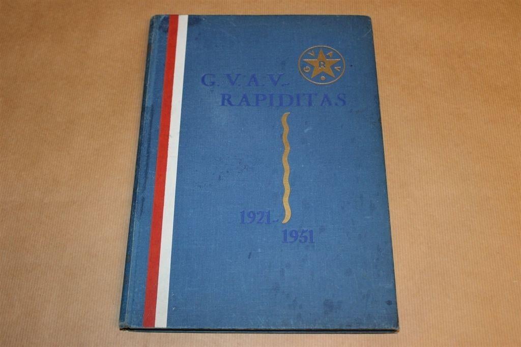 Gedenkboek uitgegeven ter gelegenheid van het 30-jarig besta, Ophalen of Verzenden, Gelezen, Watersport en Hengelsport
