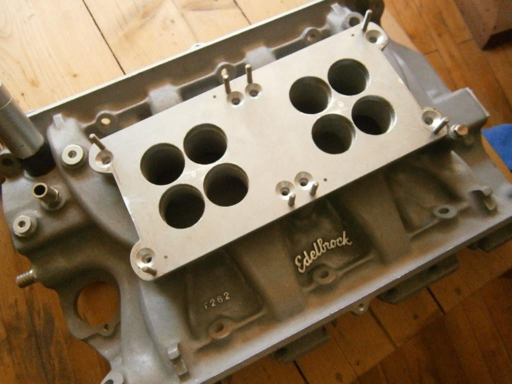 Edelbrock dual quad intake Ford FE new old stock F262, Ophalen, Nieuw, Ford