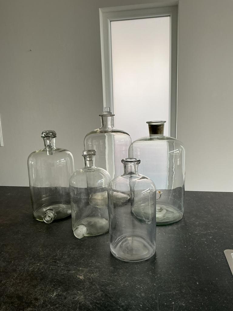 Glazen apothekers flessen, Ophalen, Gebruikt