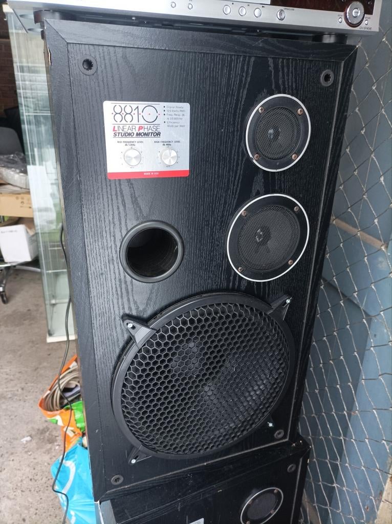 2 Linear Phase 8810 speakers, Zo goed als nieuw, 120 watt of meer, Front, Rear of Stereo speakers, Ophalen