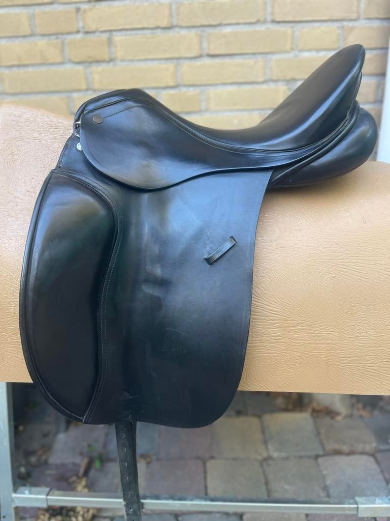 Busse devito dressuur zadel (Gratis cunsult bij aanschaf), Gebruikt, Zeeasterweg, Ophalen of Verzenden, Award