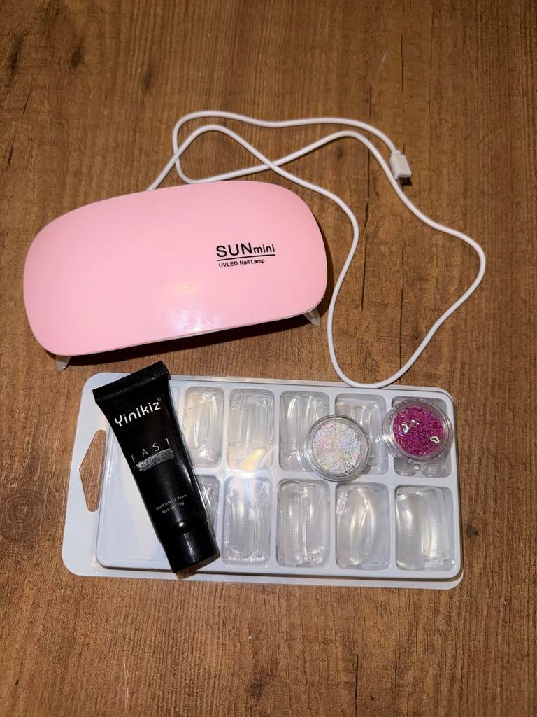 Mini UV Nagellamp + Tips, Sieraden, Tassen en Uiterlijk, Uiterlijk | Cosmetica en Make-up, Ophalen, Zo goed als nieuw, Toebehoren