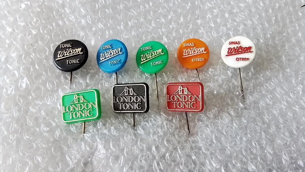 8 verschillende speldjes frisdranken, Ophalen of Verzenden, Zo goed als nieuw, Overige onderwerpen