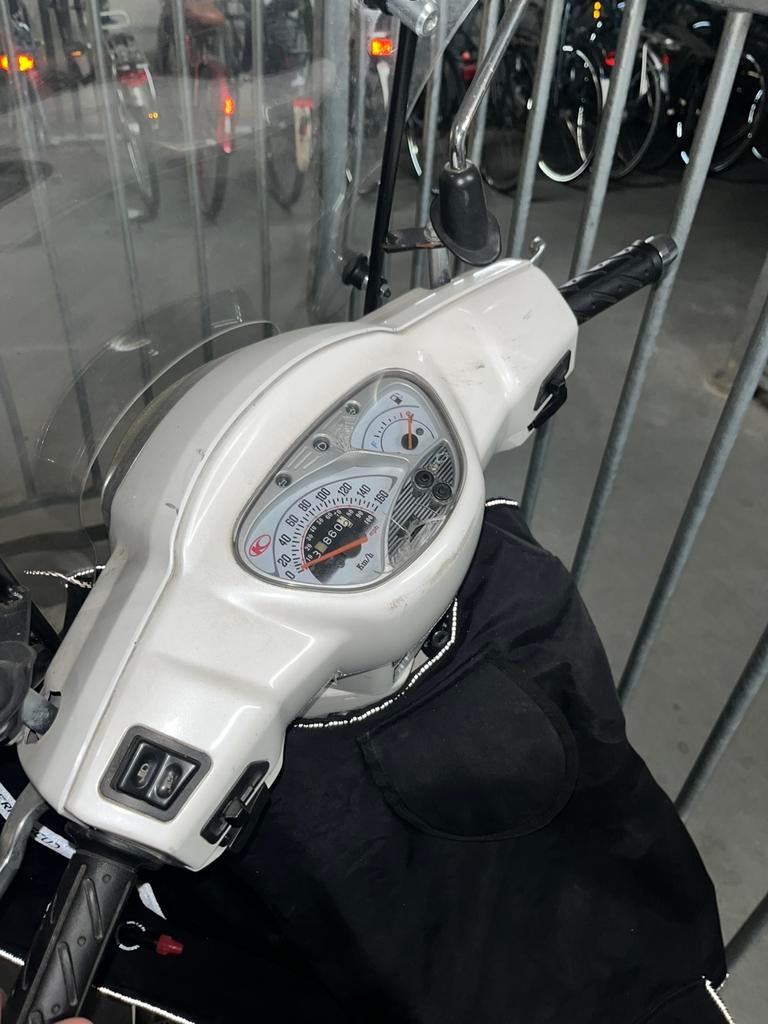 Kymco Like 200i a1, Fietsen en Brommers, Scooters | Vespa, Ophalen of Verzenden, Zo goed als nieuw, Benzine, Overige modellen