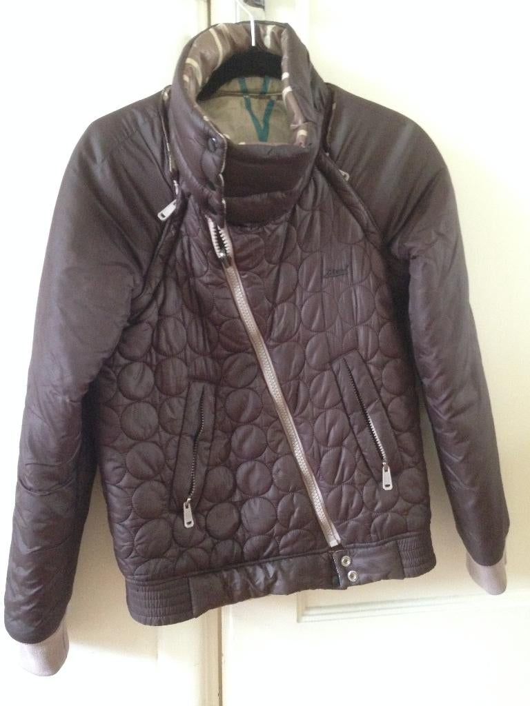 Leuke dames DIESEL winterjas. Aan 2 kanten te gebruiken mt S, Bruin, Ophalen of Verzenden, Zo goed als nieuw, Diesel