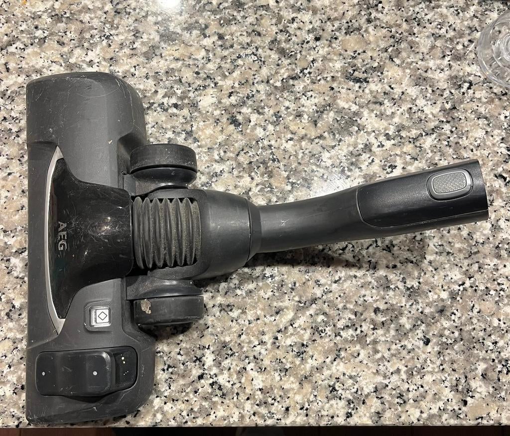 AEG stofzuigerborstel / stofzuiger mond, Witgoed en Apparatuur, Stofzuigers, Ophalen of Verzenden, Zo goed als nieuw, Stofzuiger