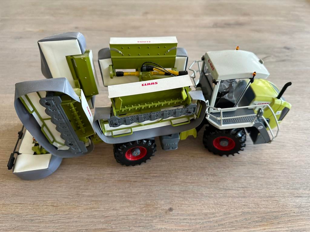 Claas Cougar model Universal Hobbies 1:32, Ophalen, Gebruikt, Tractor of Landbouw, Universal Hobbies