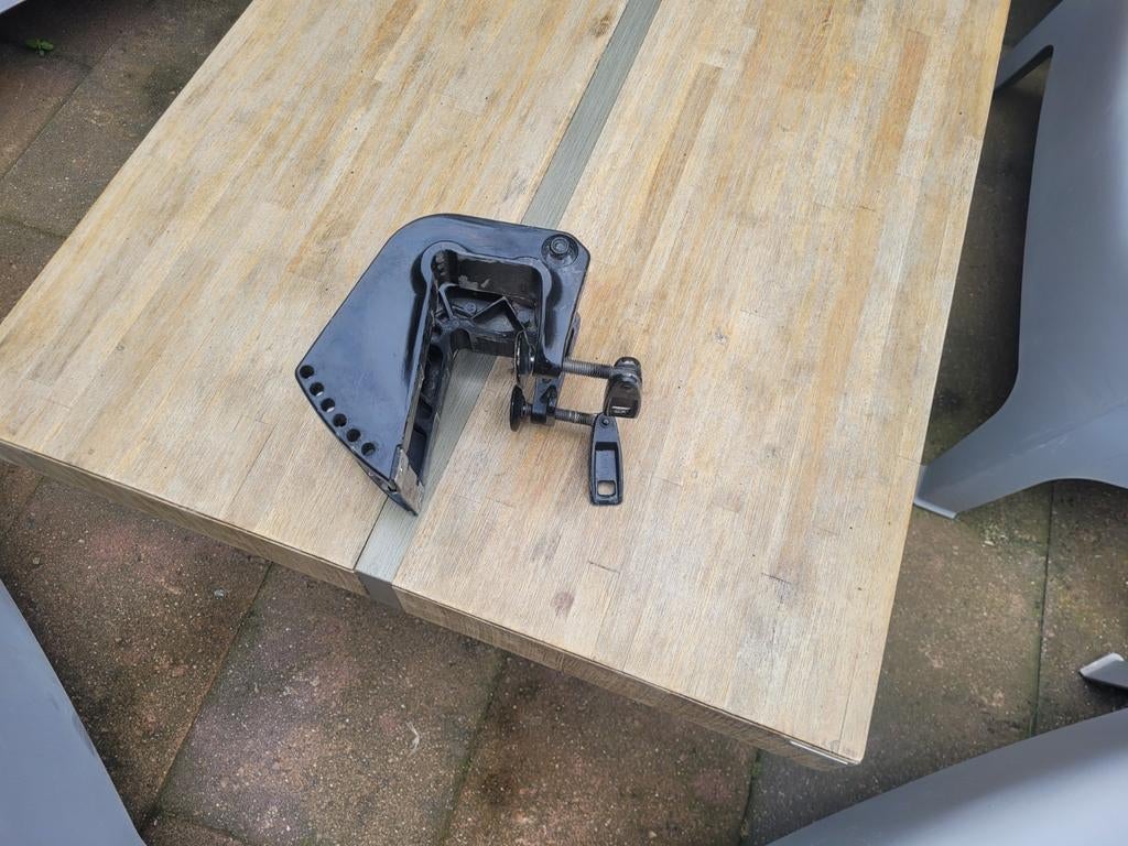 Bracket nwe type Suzuki 2019
4 5 en 6 pk 4 takt nwe type


R, Watersport en Boten, Ophalen of Verzenden, Gebruikt, Motor en Techniek