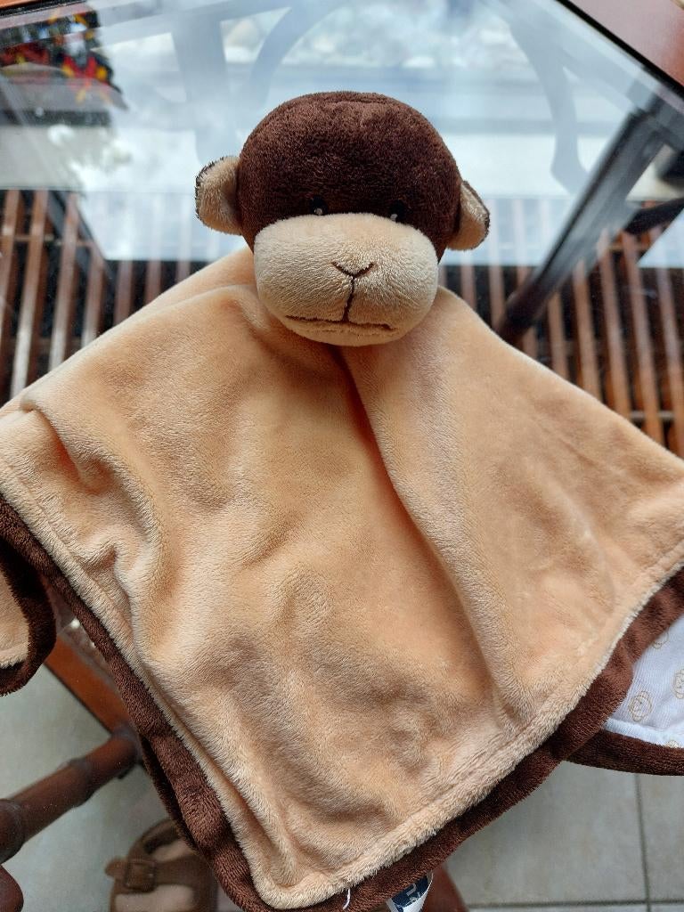 knuffel/tutteldoekje aapje, nieuw , 36 x 36 cm., Overige karakters, Nieuw, Ophalen of Verzenden, Middelgroot (20 tot 80 cm)