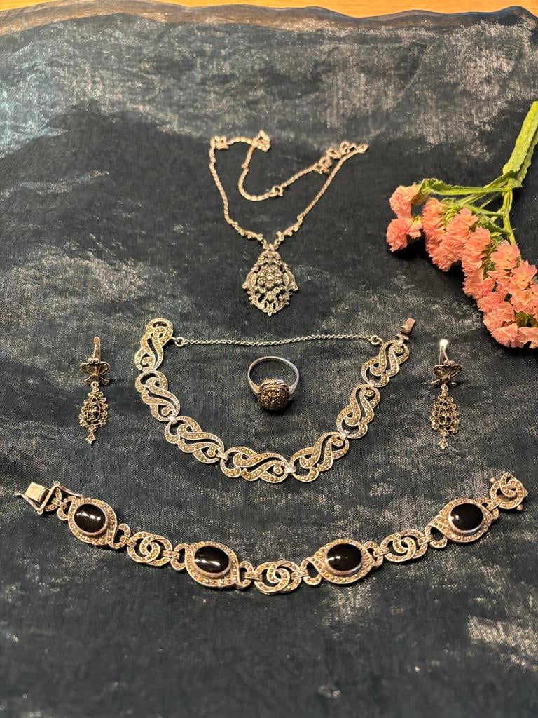 Zilveren Sieradenset met Marcasiet en Onyx, Sieraden, Tassen en Uiterlijk, Antieke sieraden, Ophalen of Verzenden, Zilver, Ketting