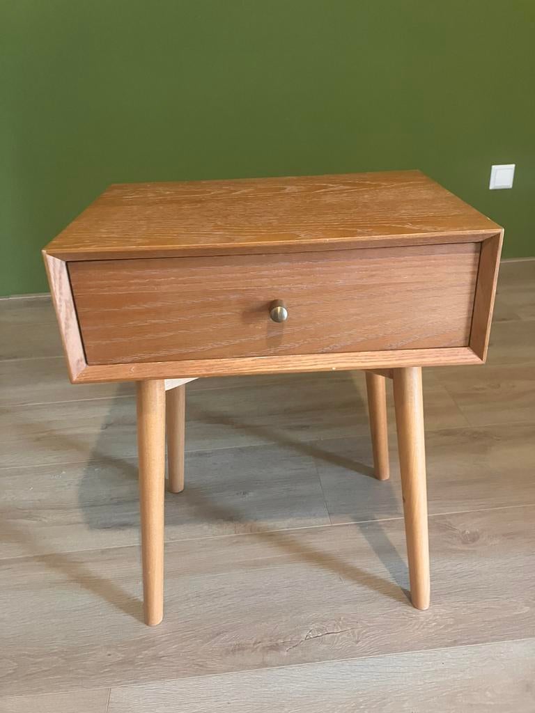 Nachtkastje Hokksund Jysk, Ophalen, 55 tot 70 cm, Zo goed als nieuw, 45 tot 65 cm