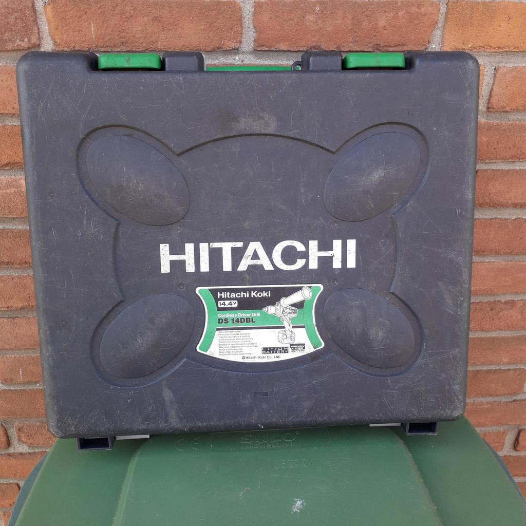 Hitachi accu boormachine gereedschapskist, Ophalen