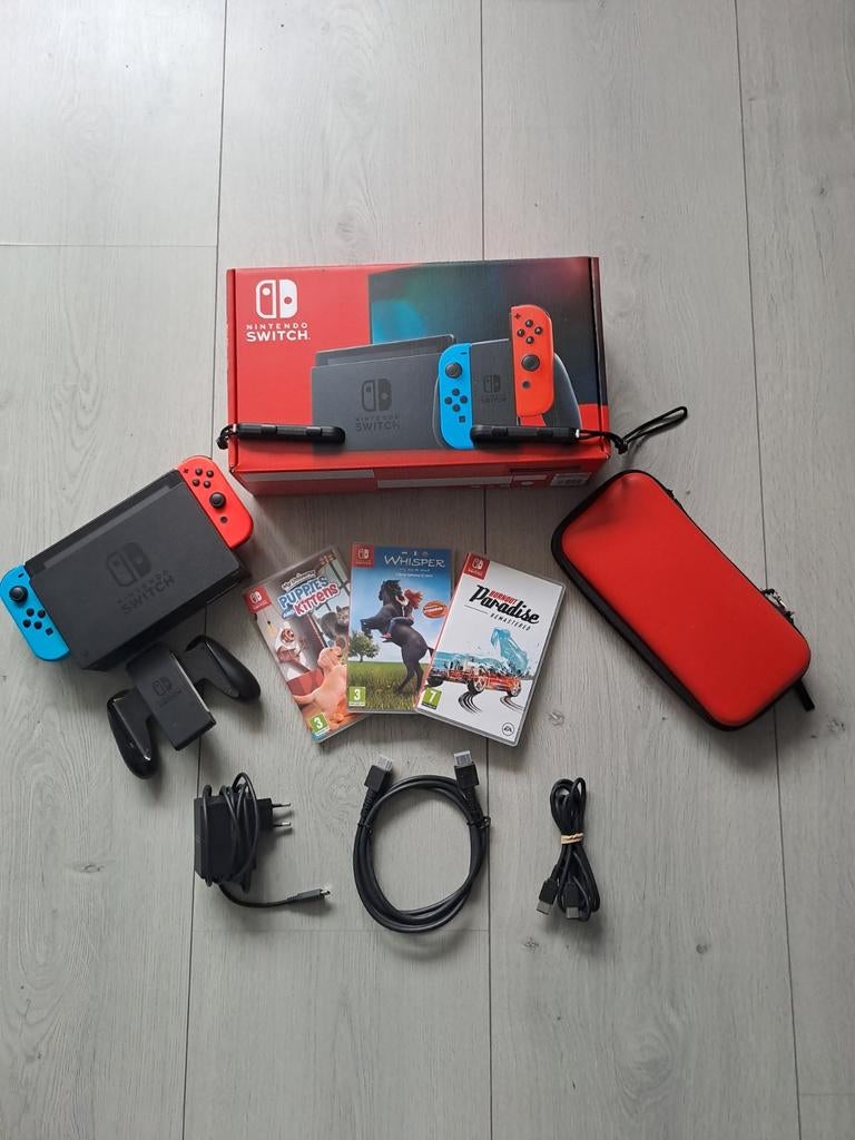 Nintendo switch met opberghoes en 3 spellen., Ophalen, Met games, Met 2 controllers, Zo goed als nieuw