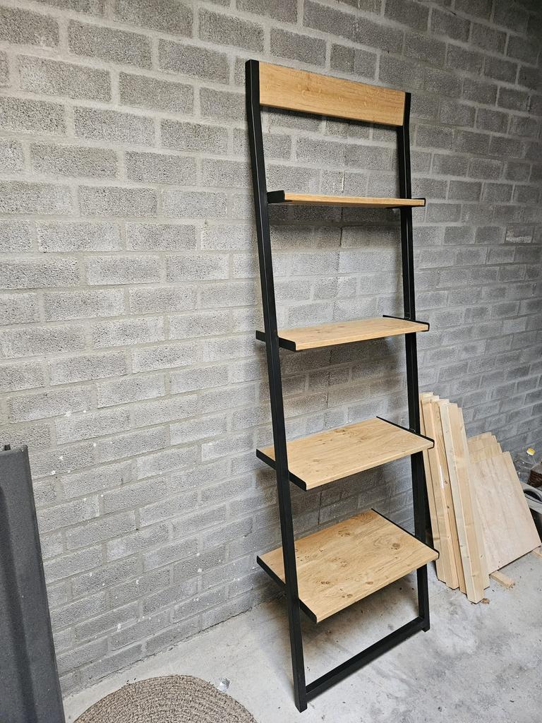 Trapkast, Ophalen of Verzenden, Zo goed als nieuw