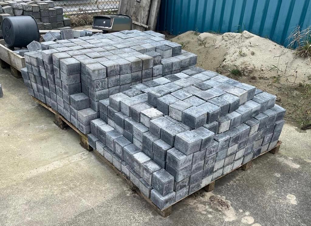 GRATIS Betonklinkers antraciet 10x10x8 cm, Ophalen, Gebruikt, Klinkers, 10 m² of meer