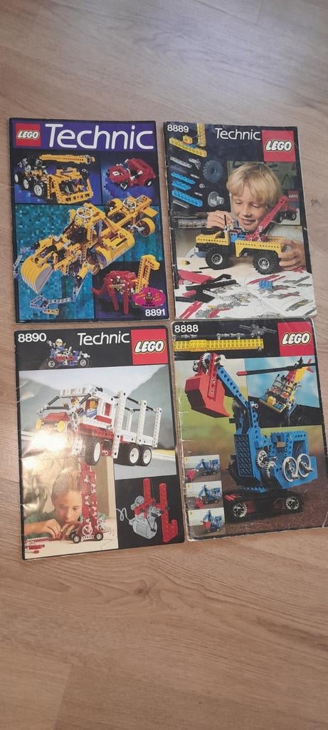 Lego technic boekjes 8888 8889 8890 8891 netjes compleet, Ophalen of Verzenden, Zo goed als nieuw, Complete set, Lego