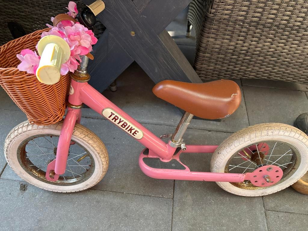 Leuke roze Trybike loopfiets (2- of 3-wieler), Ophalen of Verzenden, Gebruikt, Minder dan 16 inch
