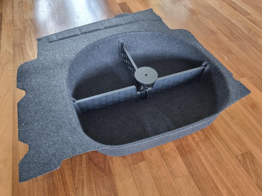 Kofferbak kuip met organizer, BMW E61, ZGAN, Ophalen, Zo goed als nieuw