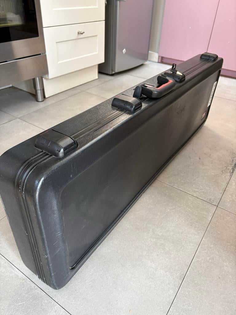 Gator TSA baskoffer, Ophalen, Gebruikt, Elektrische basgitaar