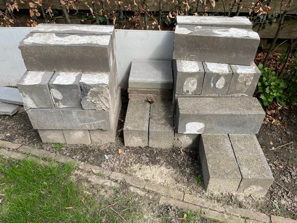 Antraciete betonblokken 15x15x45cm, Tuin en Terras, Tegels en Klinkers, Gebruikt, Overige typen, Ophalen of Verzenden, Minder dan 5 m²