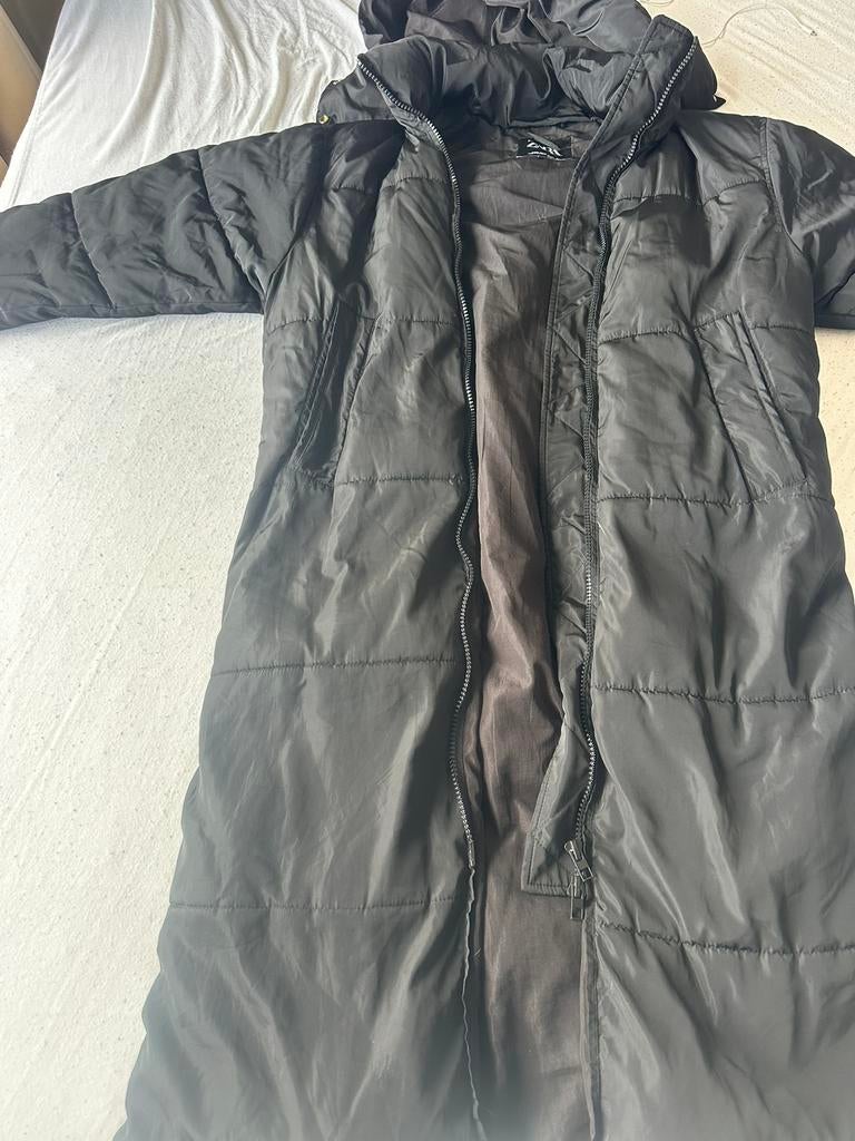 Zwarte lange zara jas xs kan tot M gedragen worden, Kleding | Dames, Jassen | Winter, Ophalen of Verzenden, Zo goed als nieuw