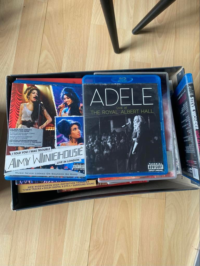 Dvd's en Blu-rays: Amy Winehouse, Adele en meer (30 stuks), Cd's en Dvd's, Vanaf 12 jaar, Ophalen, Gebruikt
