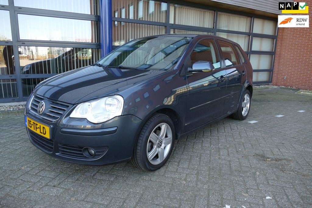 Volkswagen Polo 1.4-16V Optive 5 Deurs Airco Apk 6-11-2026, Voorwielaandrijving, 4 cilinders, Blauw, Bedrijf